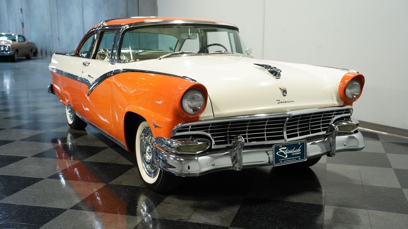 Ford-Crown-Victoria-Coupe-1956-White-Black-148552-15