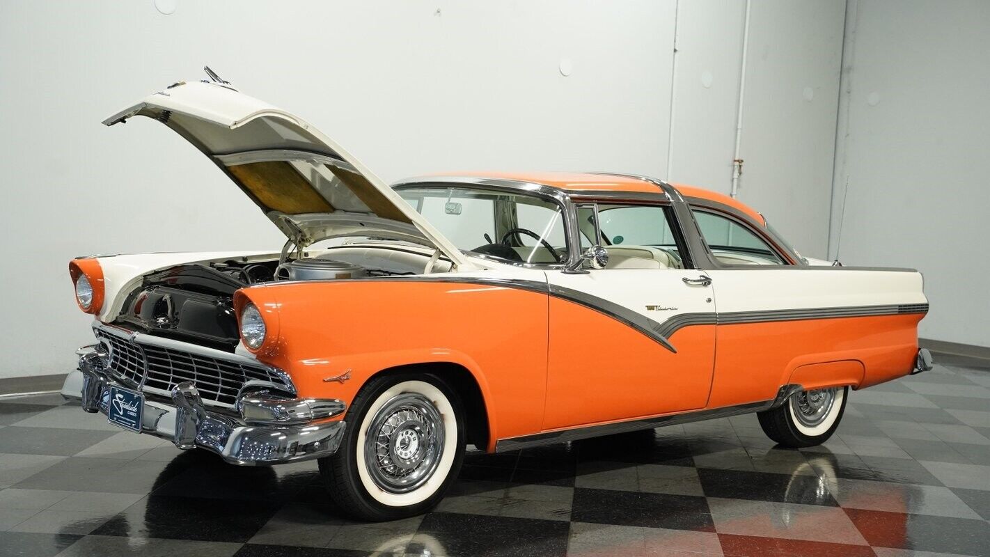 Ford-Crown-Victoria-Coupe-1956-White-Black-148552-29