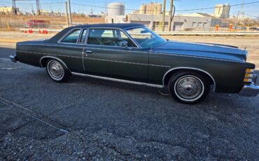 Ford-Crown-victoria-ltd-1975-green-35405-4