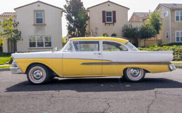 Ford-Custom-300-Coupe-1958-Yellow-Tan-2-2