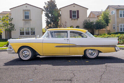 Ford-Custom-300-Coupe-1958-Yellow-Tan-2-2