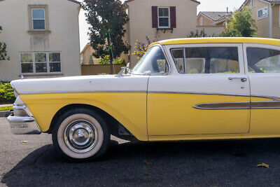 Ford-Custom-300-Coupe-1958-Yellow-Tan-2-3