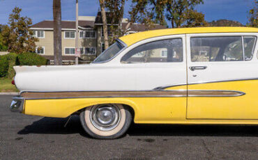 Ford-Custom-300-Coupe-1958-Yellow-Tan-2-9