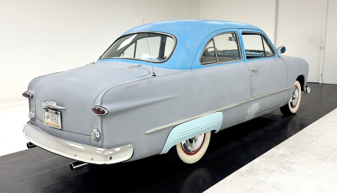 Ford-Custom-Berline-1949-Gray-Blue-20001-4