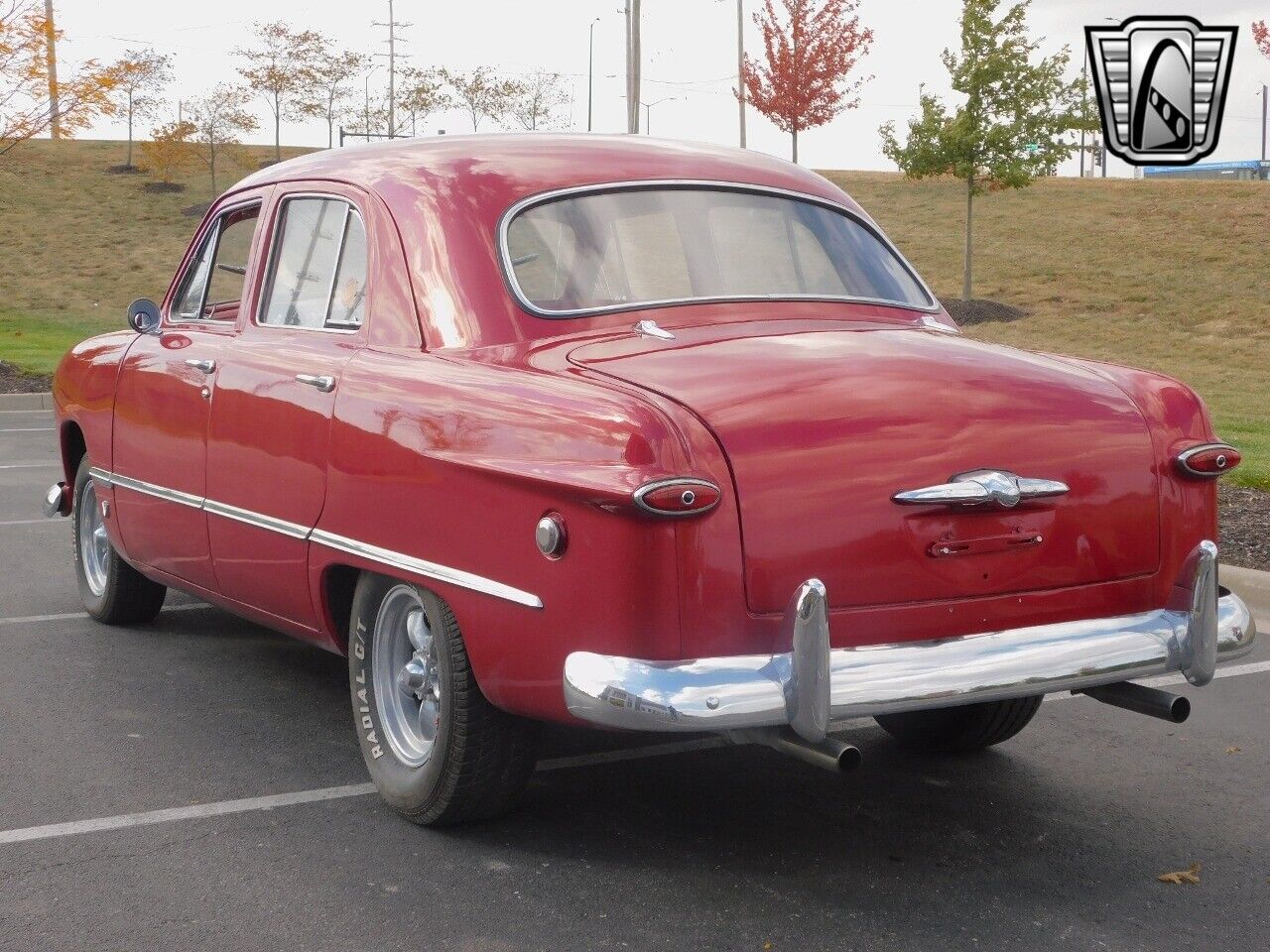 Ford-Custom-Berline-1949-Red-Red-138482-3