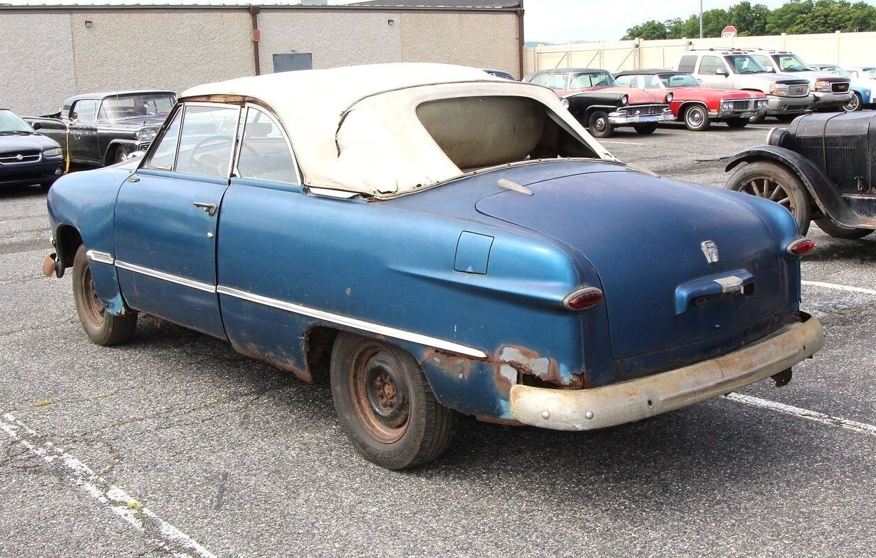 Ford-Custom-Cabriolet-1950-Blue-Tan-0-2