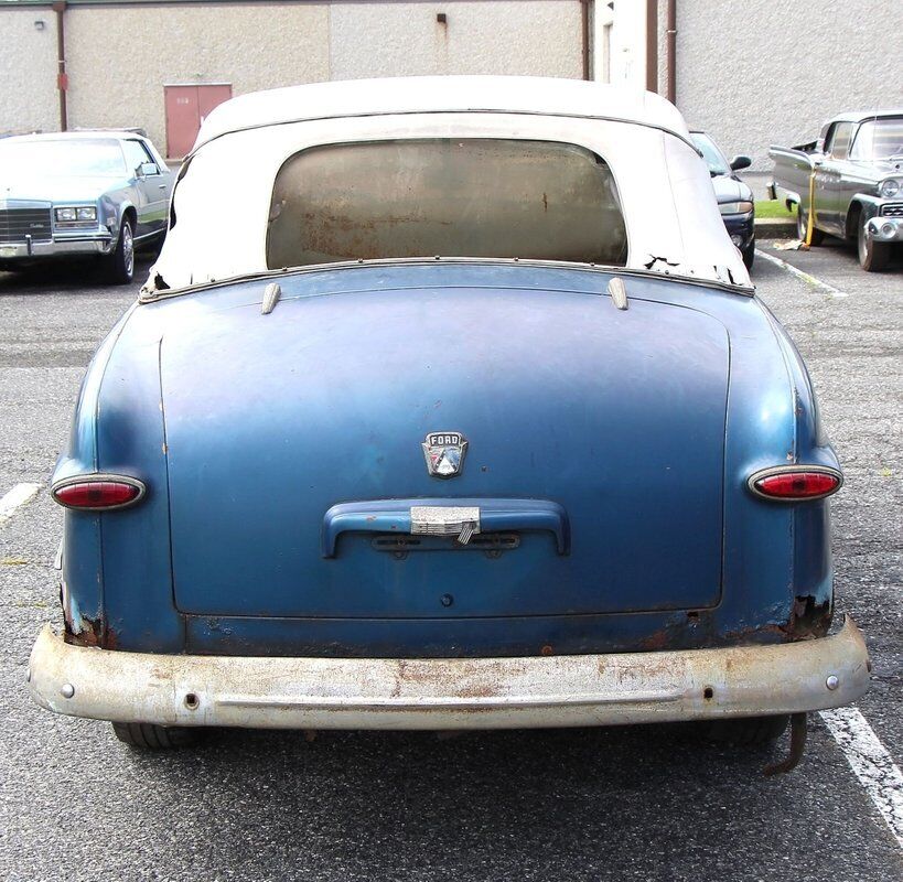 Ford-Custom-Cabriolet-1950-Blue-Tan-0-3