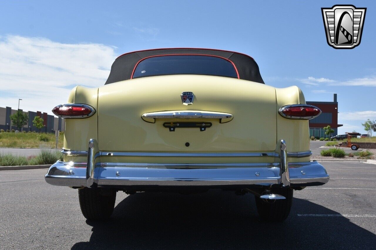 Ford-Custom-Cabriolet-1951-Yellow-Black-19874-5