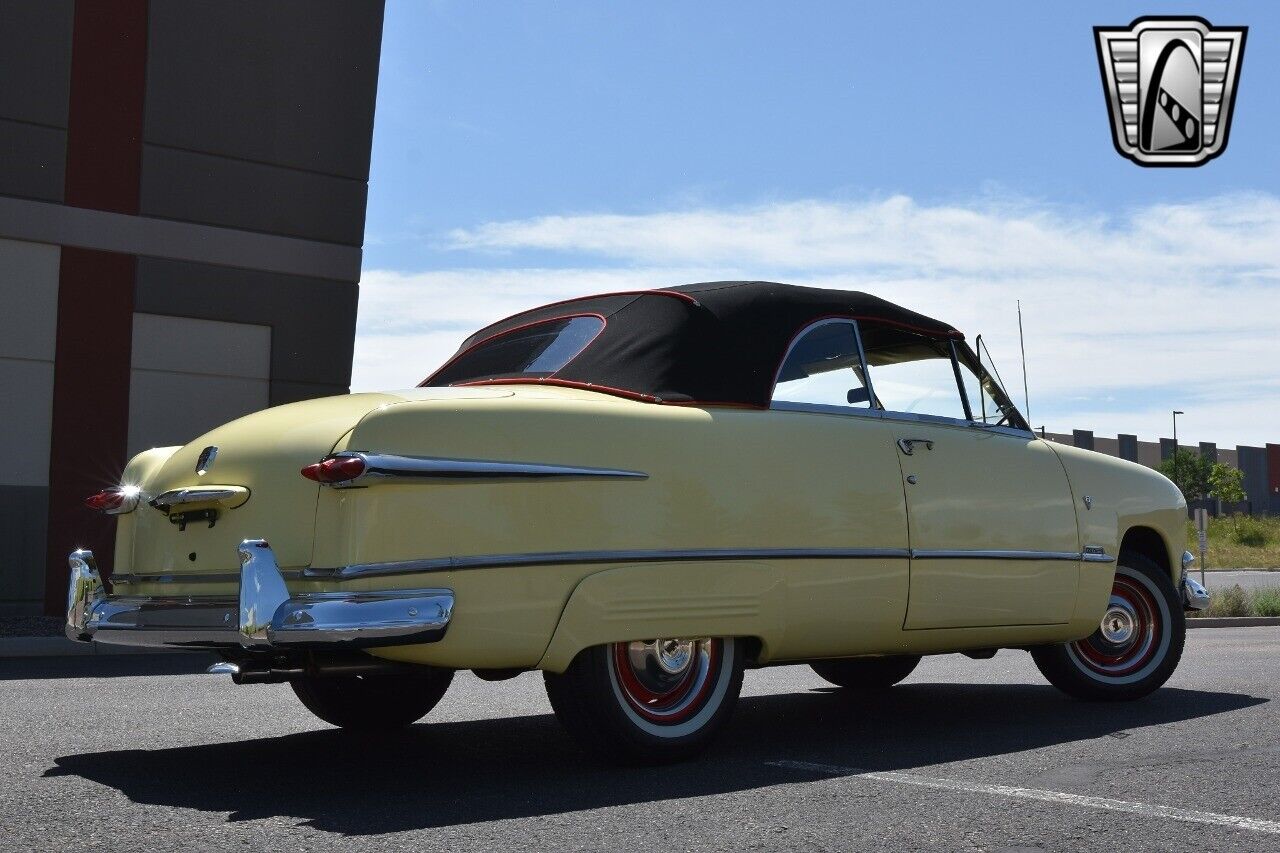 Ford-Custom-Cabriolet-1951-Yellow-Black-19874-6