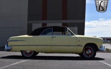 Ford-Custom-Cabriolet-1951-Yellow-Black-19874-7