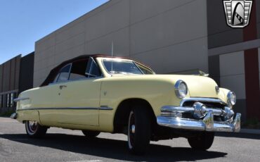 Ford-Custom-Cabriolet-1951-Yellow-Black-19874-8