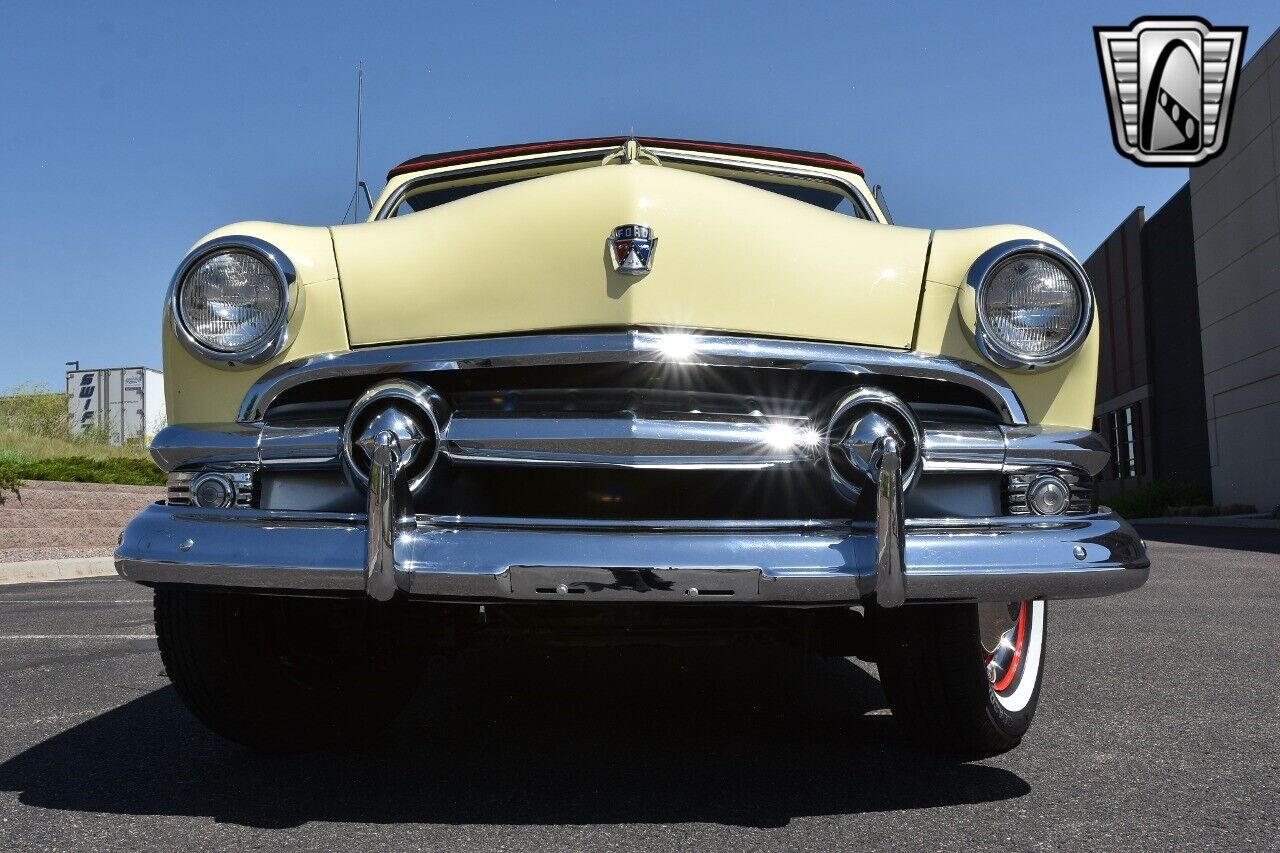 Ford-Custom-Cabriolet-1951-Yellow-Black-19874-9