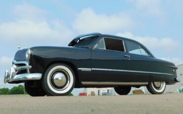 Ford-Custom-Coupe-1949-Black-Gray-86047-3