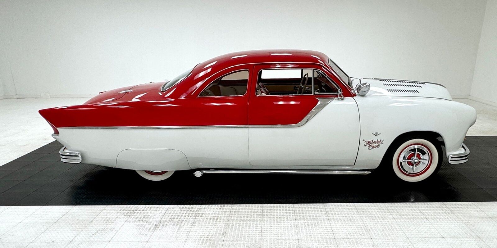 Ford-Custom-Coupe-1949-White-Red-88322-5