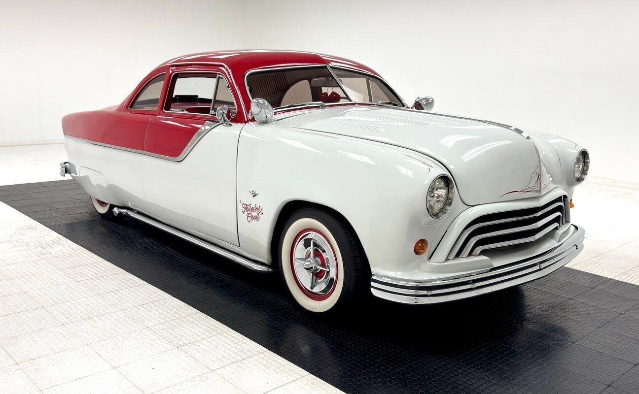 Ford-Custom-Coupe-1949-White-Red-88322-6