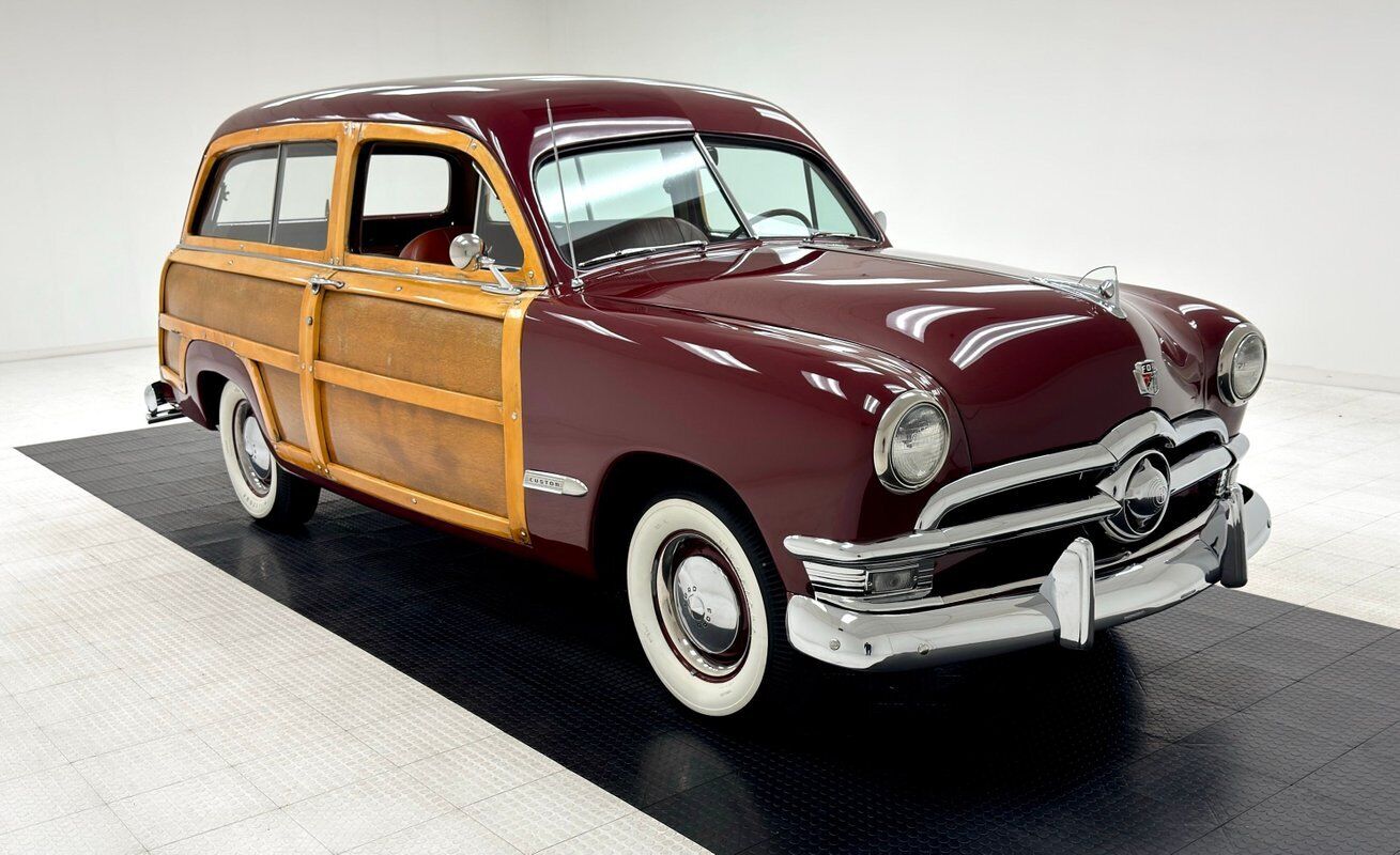 Ford-Custom-Deluxe-Break-1950-Cambridge-Maroon-Saddle-19298-6