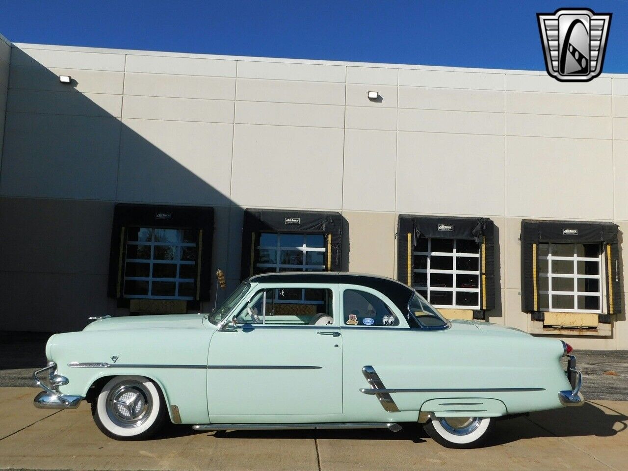 Ford-Customline-Coupe-1953-Green-Green-10186-5