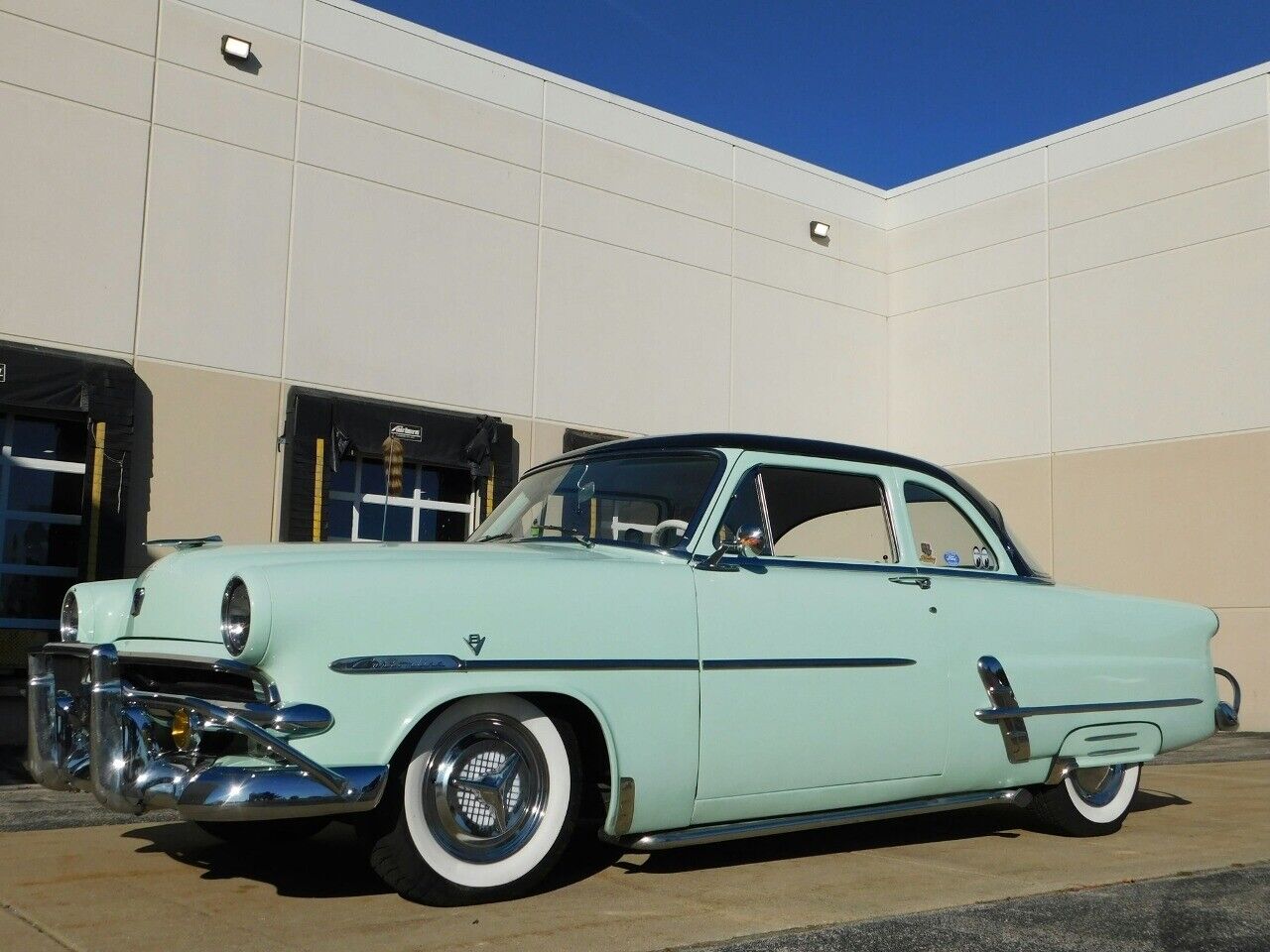 Ford-Customline-Coupe-1953-Green-Green-10186-6