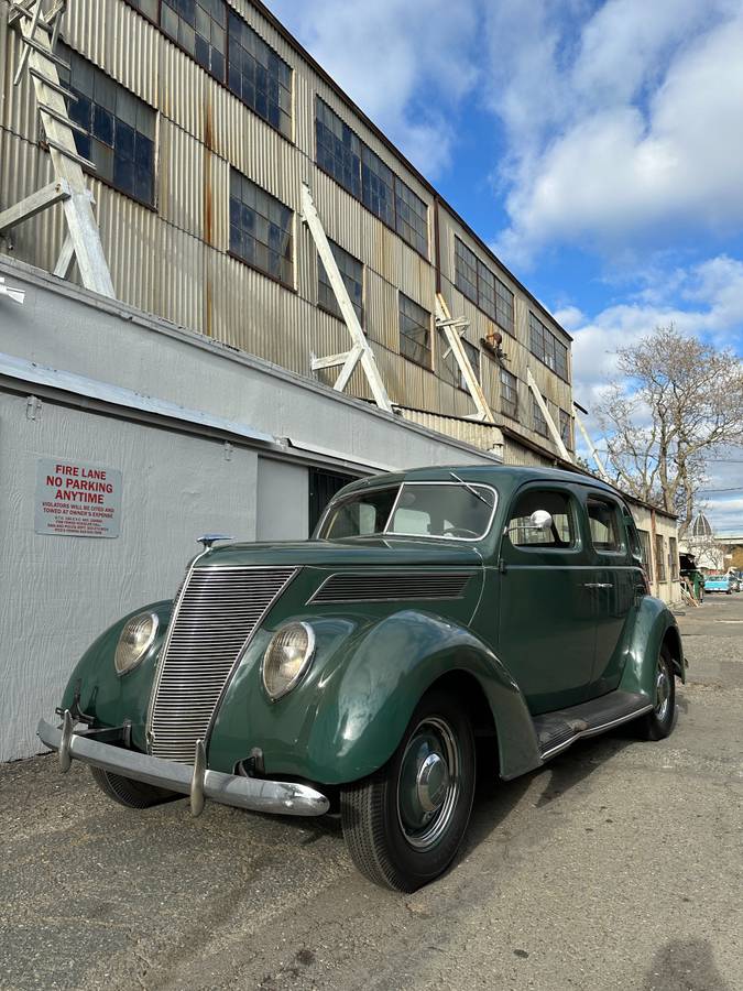 Ford-Deluxe-1937-64734-1