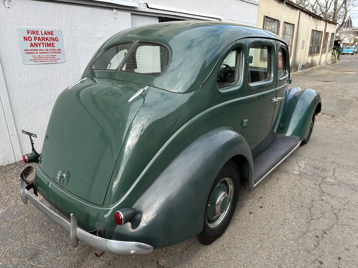 Ford-Deluxe-1937-64734-10