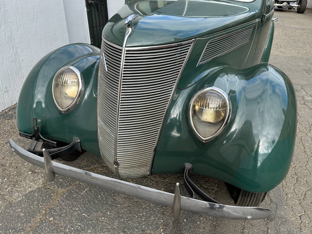 Ford-Deluxe-1937-64734-5