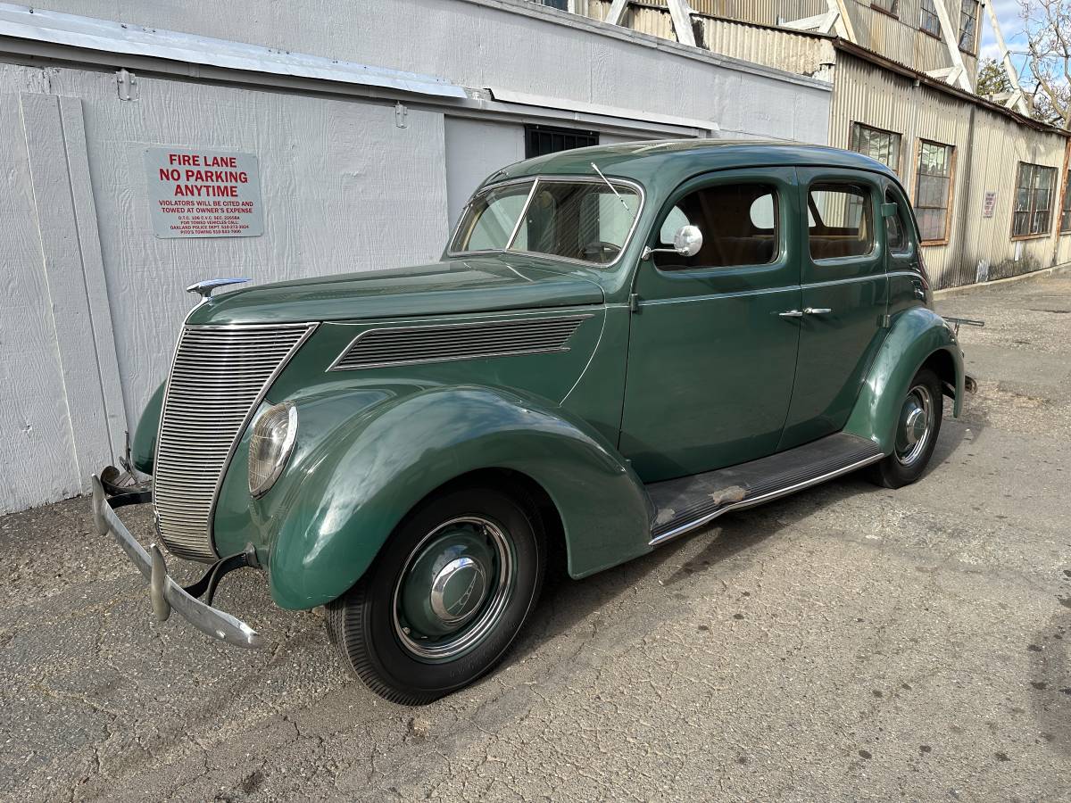 Ford-Deluxe-1937-64734