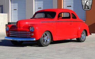 Ford-Deluxe-1948-Red-Gold-1503-2