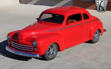 Ford-Deluxe-1948-Red-Gold-1503-9