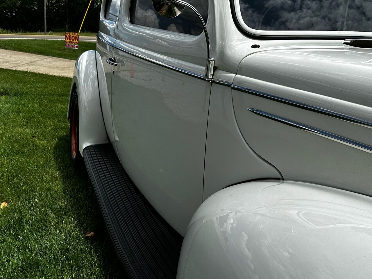 Ford-Deluxe-Berline-1939-White-Tan-142232-21