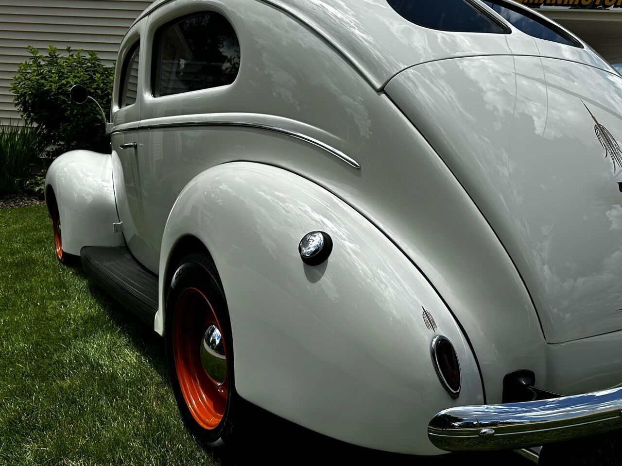 Ford-Deluxe-Berline-1939-White-Tan-142232-26