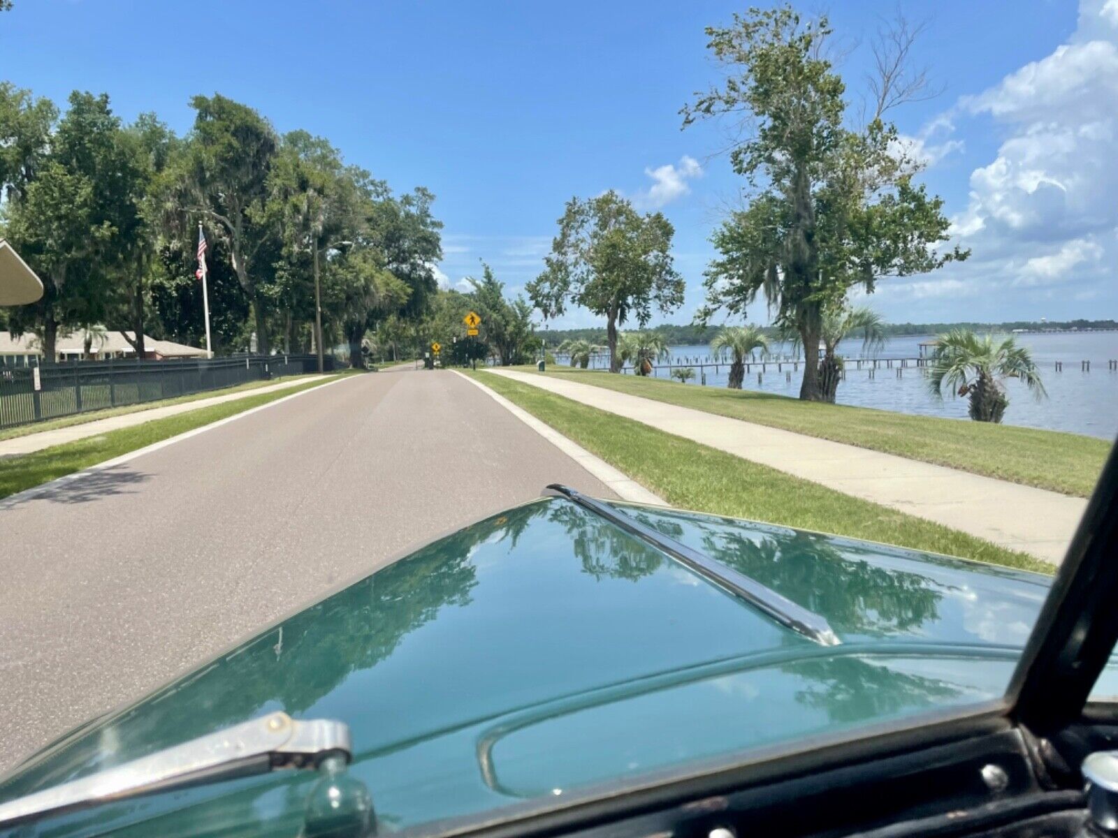 Ford-Deluxe-Berline-1940-Green-Black-30341-12