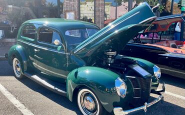 Ford-Deluxe-Berline-1940-Green-Black-30341-18