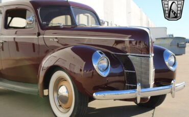 Ford-Deluxe-Berline-1940-Maroon-Brown-132074-11