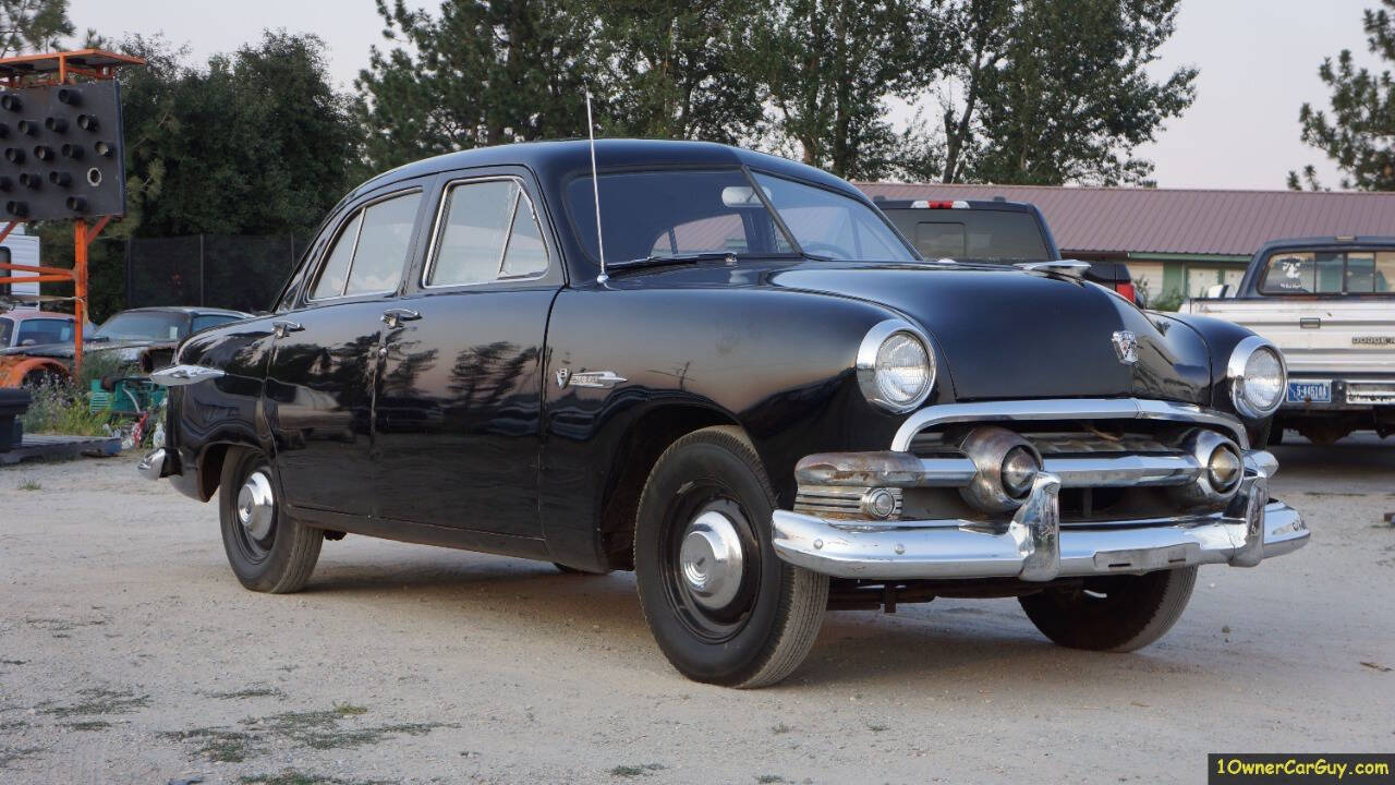 Ford-Deluxe-Berline-1951-Black-Gray-24864-27