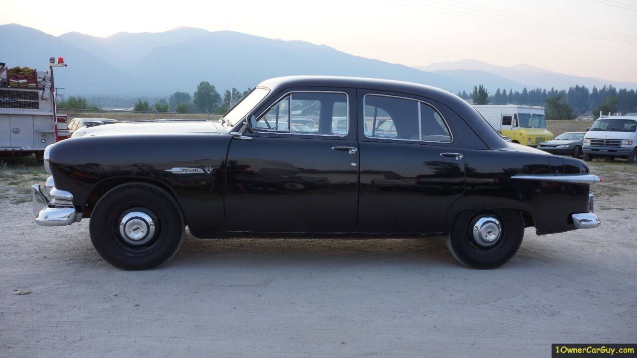 Ford-Deluxe-Berline-1951-Black-Gray-24864-30