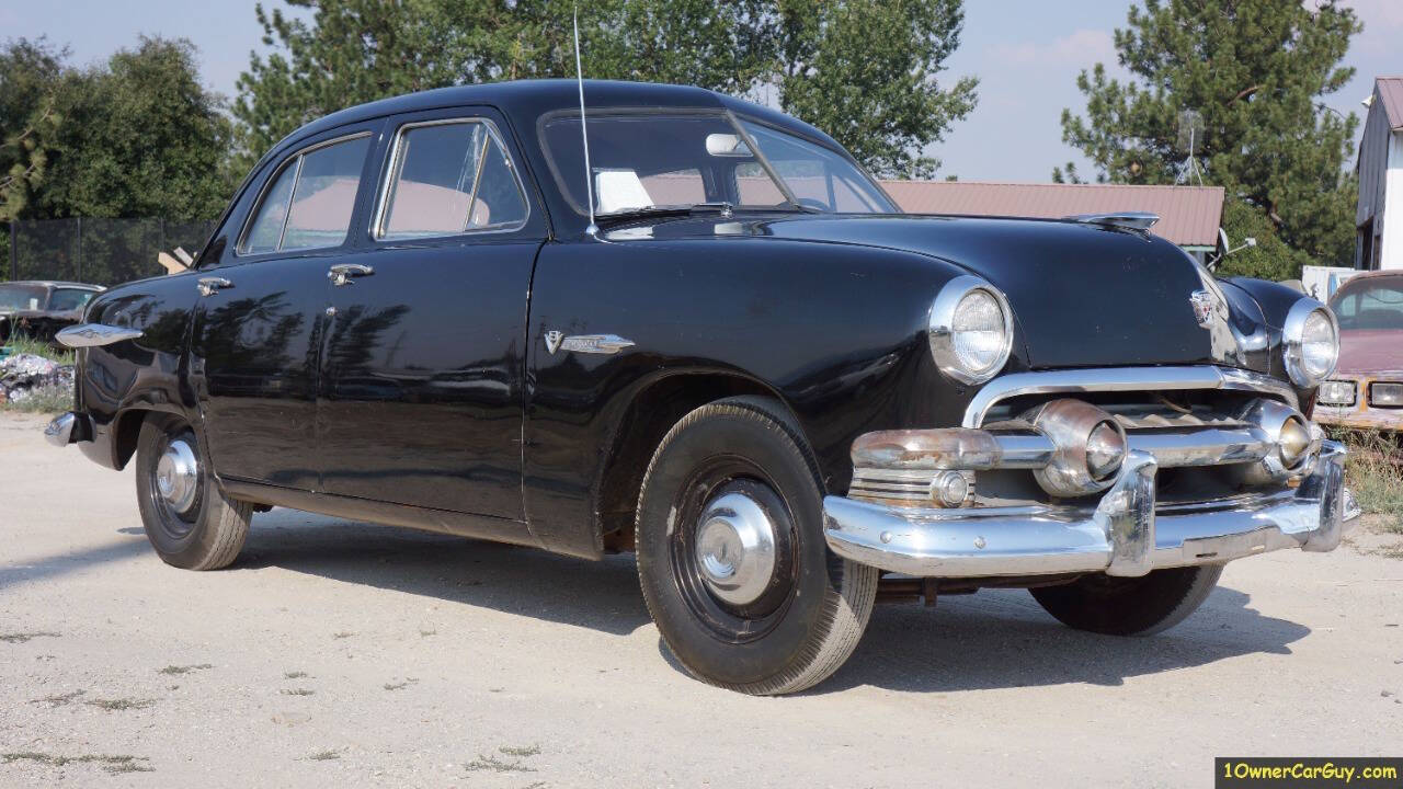 Ford-Deluxe-Berline-1951-Black-Gray-24864-4