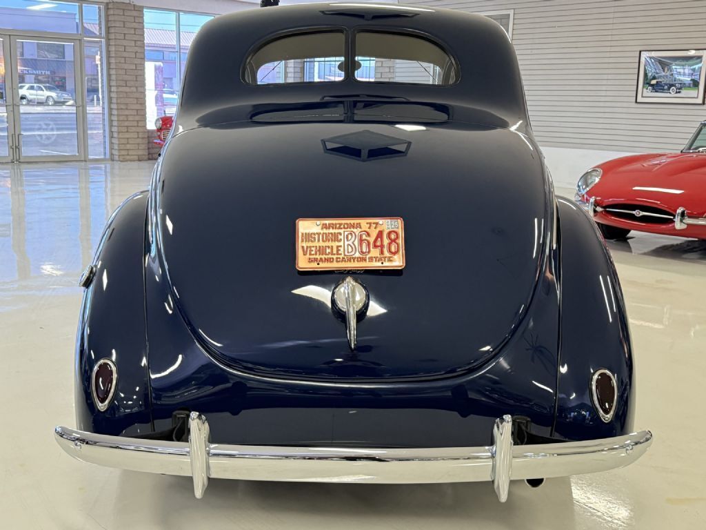 Ford-Deluxe-Coupe-1939-Blue-Tan-206-18