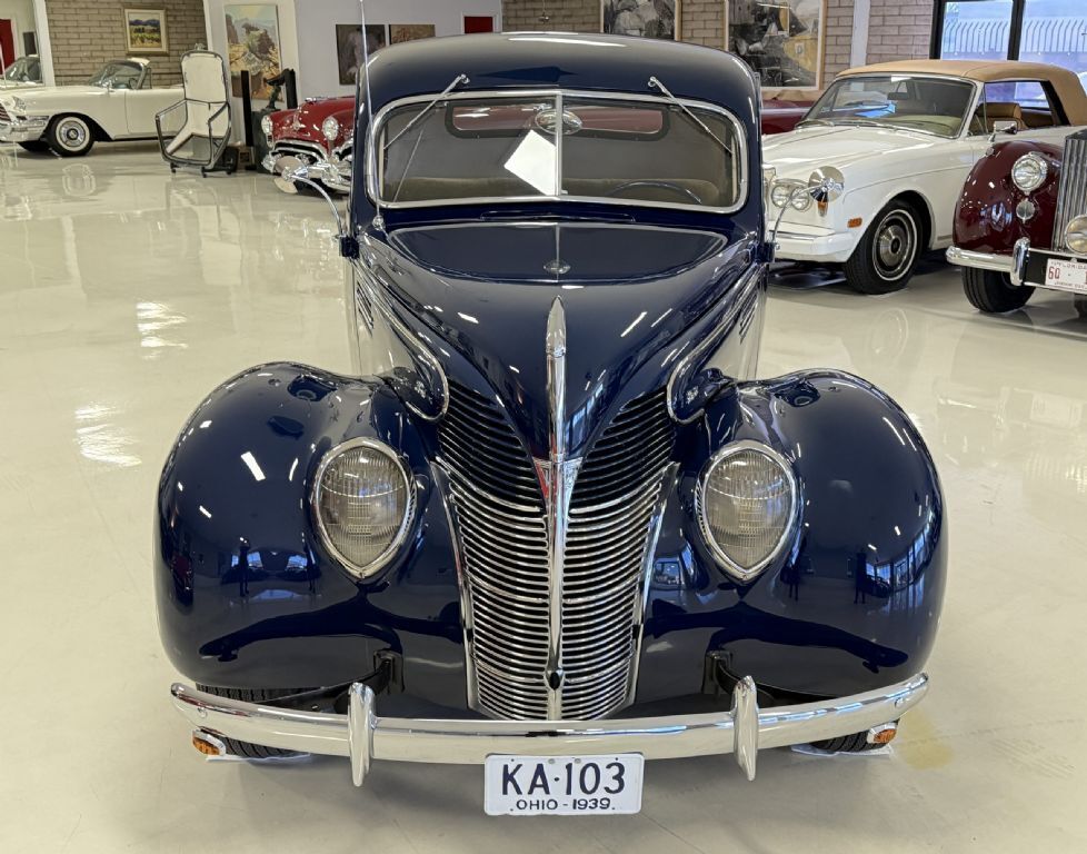 Ford-Deluxe-Coupe-1939-Blue-Tan-206-24