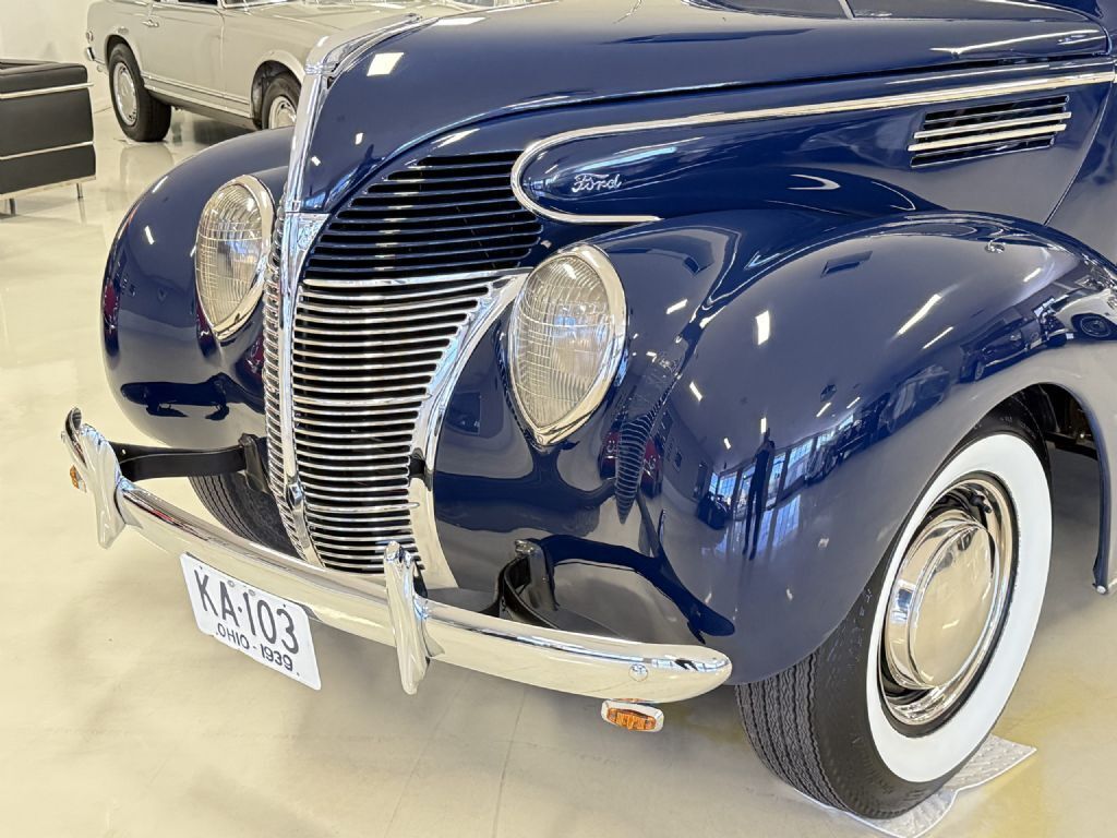 Ford-Deluxe-Coupe-1939-Blue-Tan-206-26