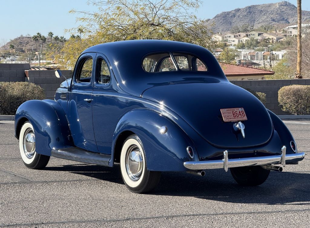 Ford-Deluxe-Coupe-1939-Blue-Tan-206-4