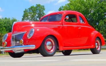 Ford-Deluxe-Coupe-1939-Red-Gray-41709-3