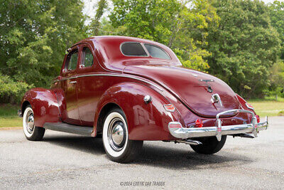 Ford-Deluxe-Coupe-1940-Burgundy-Tan-2-5