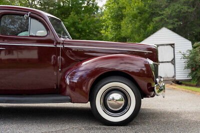 Ford-Deluxe-Coupe-1940-Burgundy-Tan-2-9