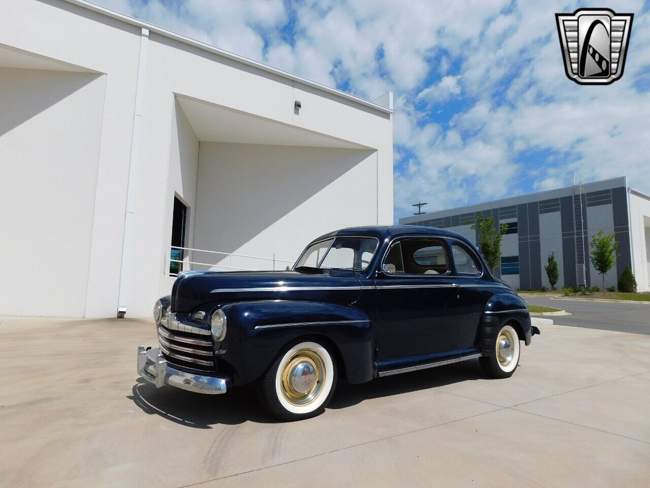 Ford-Deluxe-Coupe-1946-Blue-Blue-133006-2