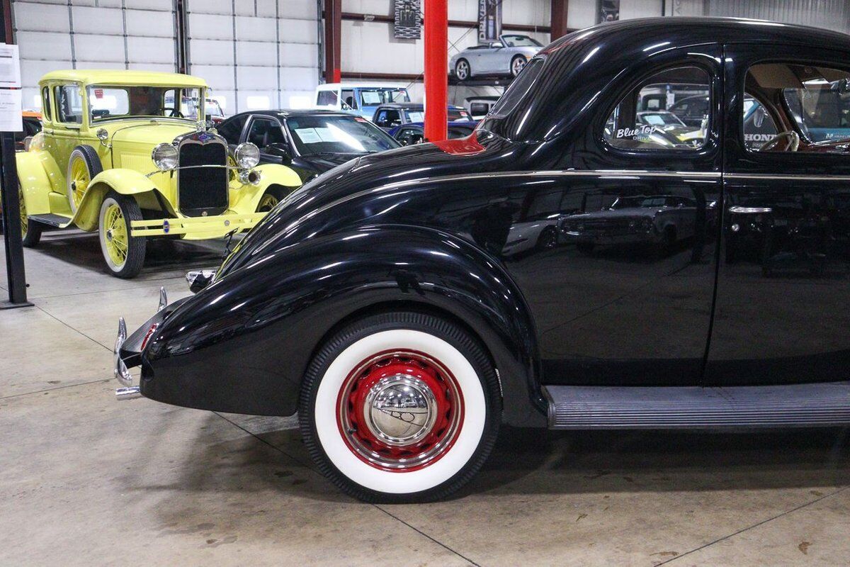 Ford-Deluxe-Coupe-Coupe-1938-Black-Gray-154827-7