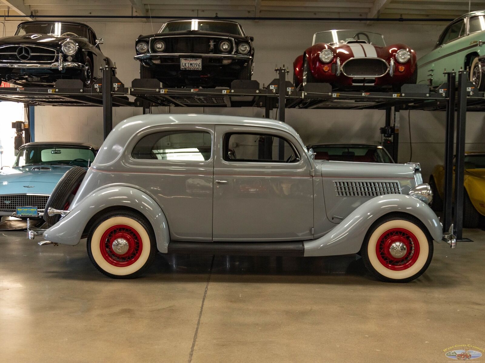 Ford-Deluxe-Tudor-1935-Gray-Gray-257-2