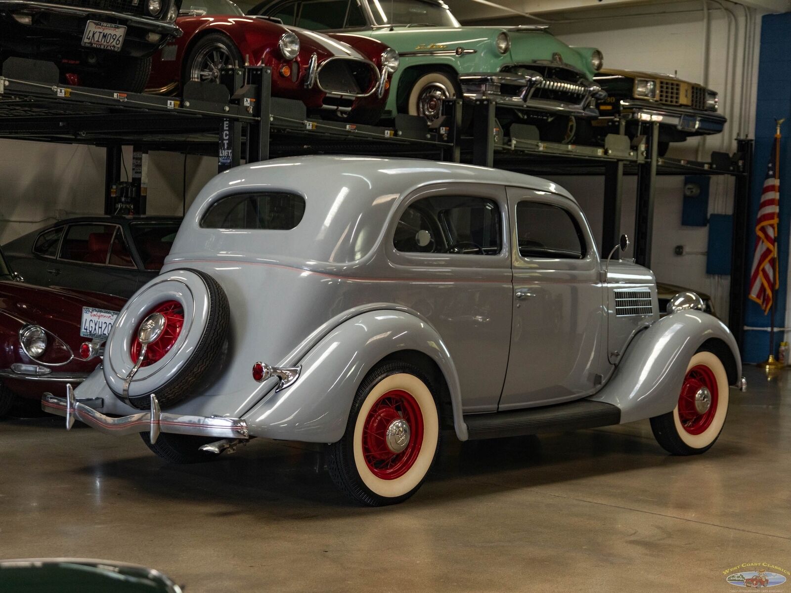 Ford-Deluxe-Tudor-1935-Gray-Gray-257-23