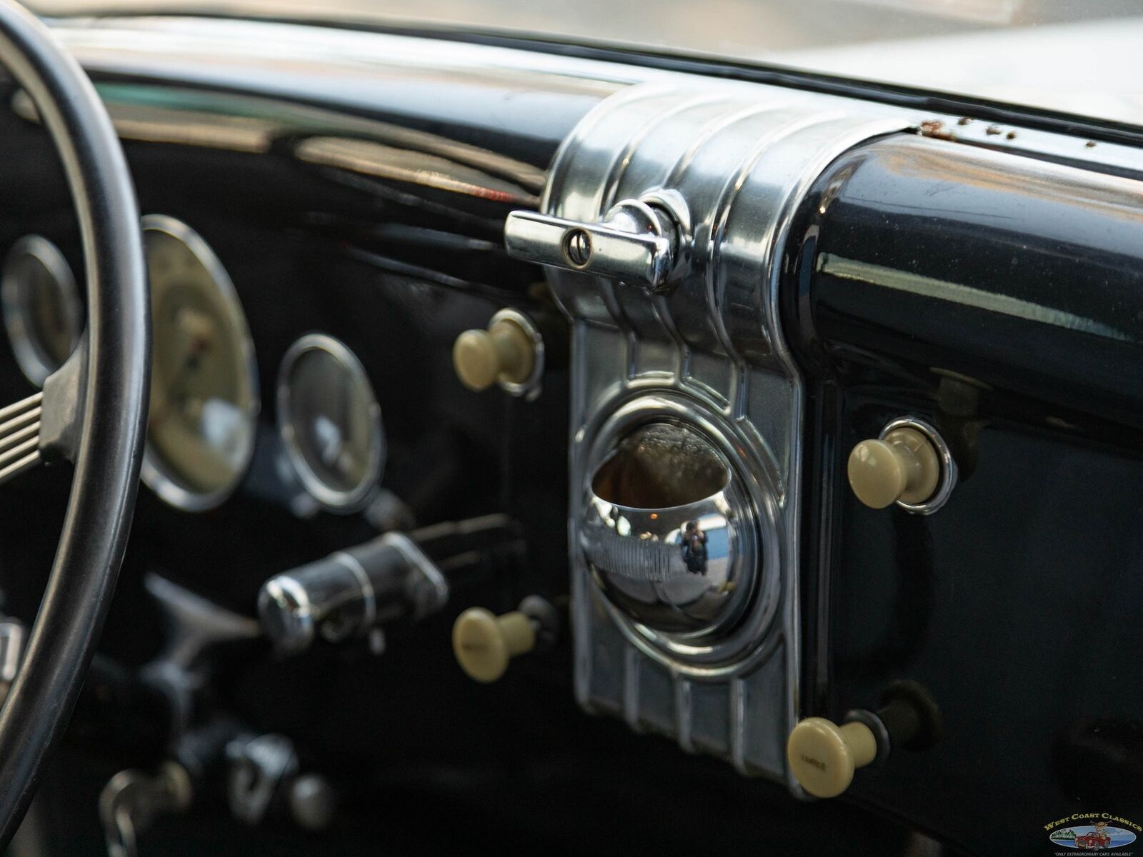 Ford-Deluxe-Tudor-1935-Gray-Gray-257-38