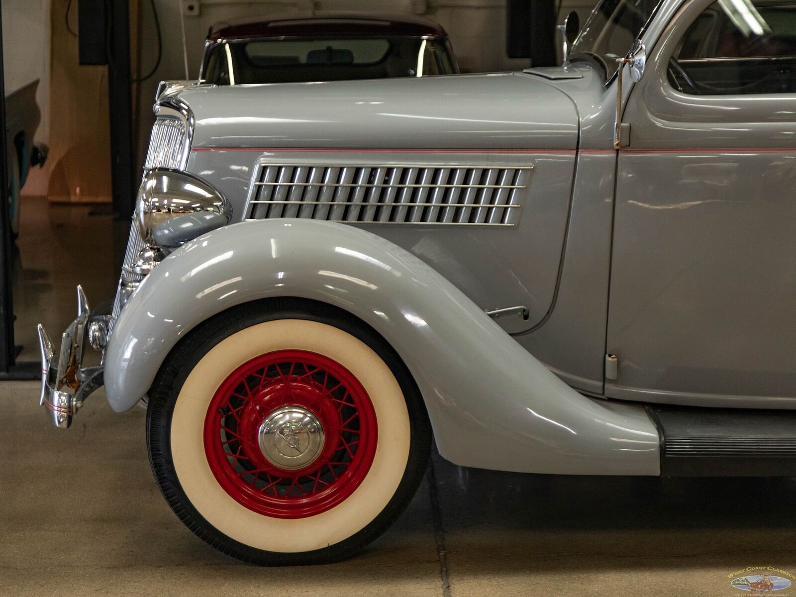 Ford-Deluxe-Tudor-1935-Gray-Gray-257-4