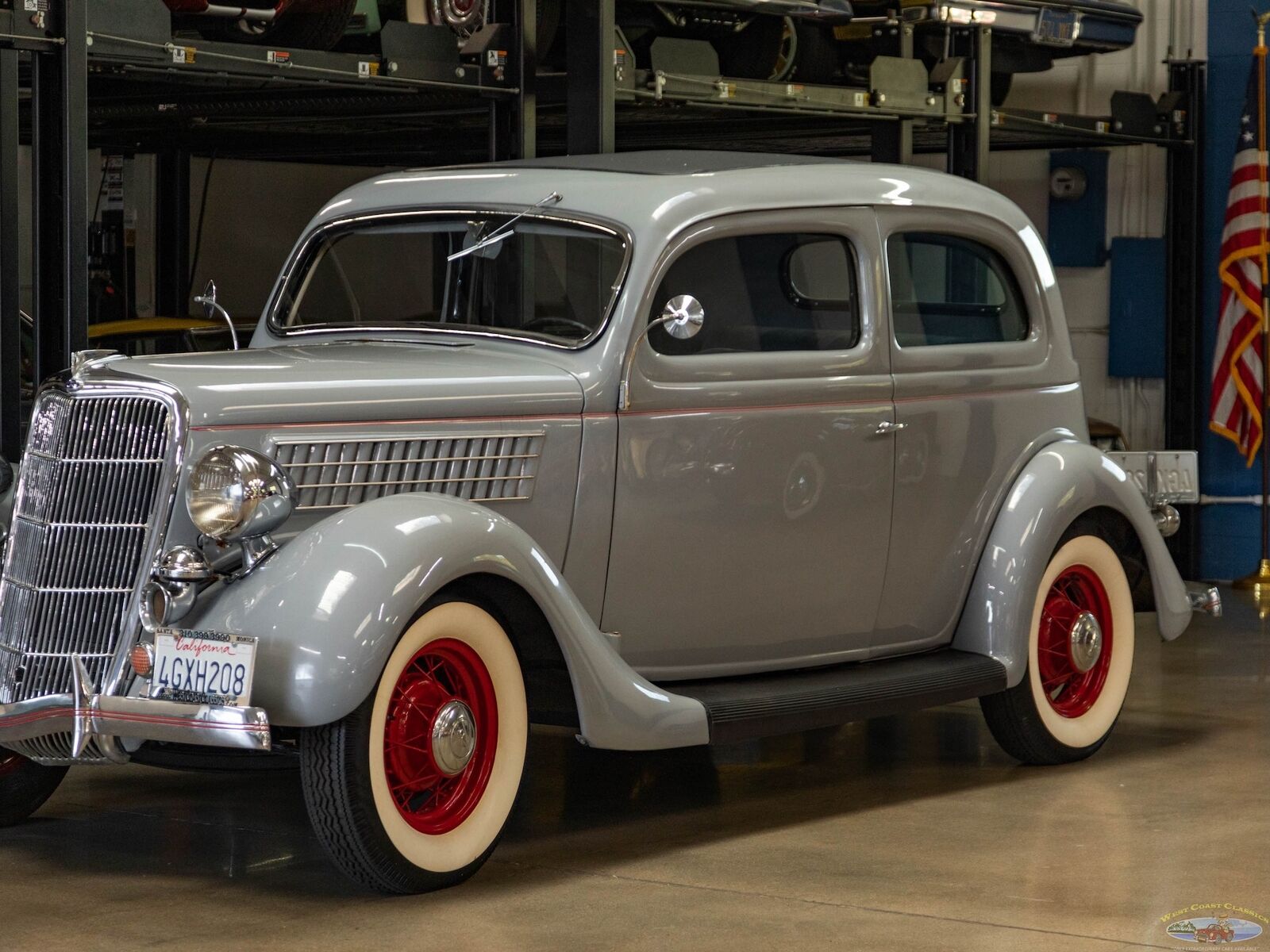 Ford-Deluxe-Tudor-1935-Gray-Gray-257-8